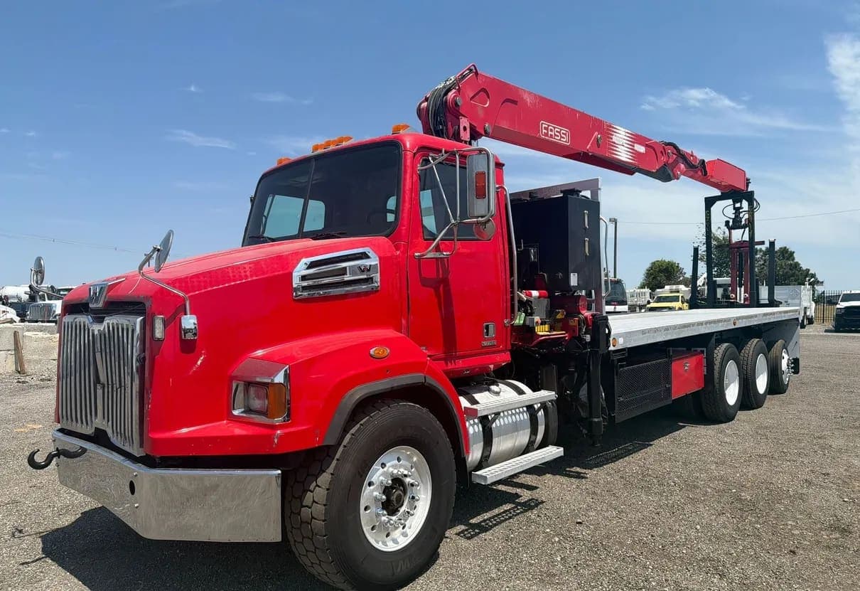 2014 Western Star 4700 Crane Truck