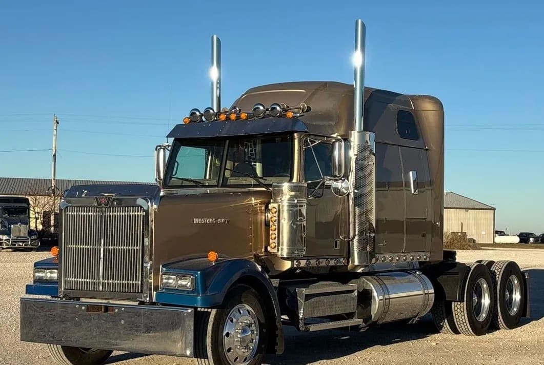 2005 Western Star 4900 Semi Truck