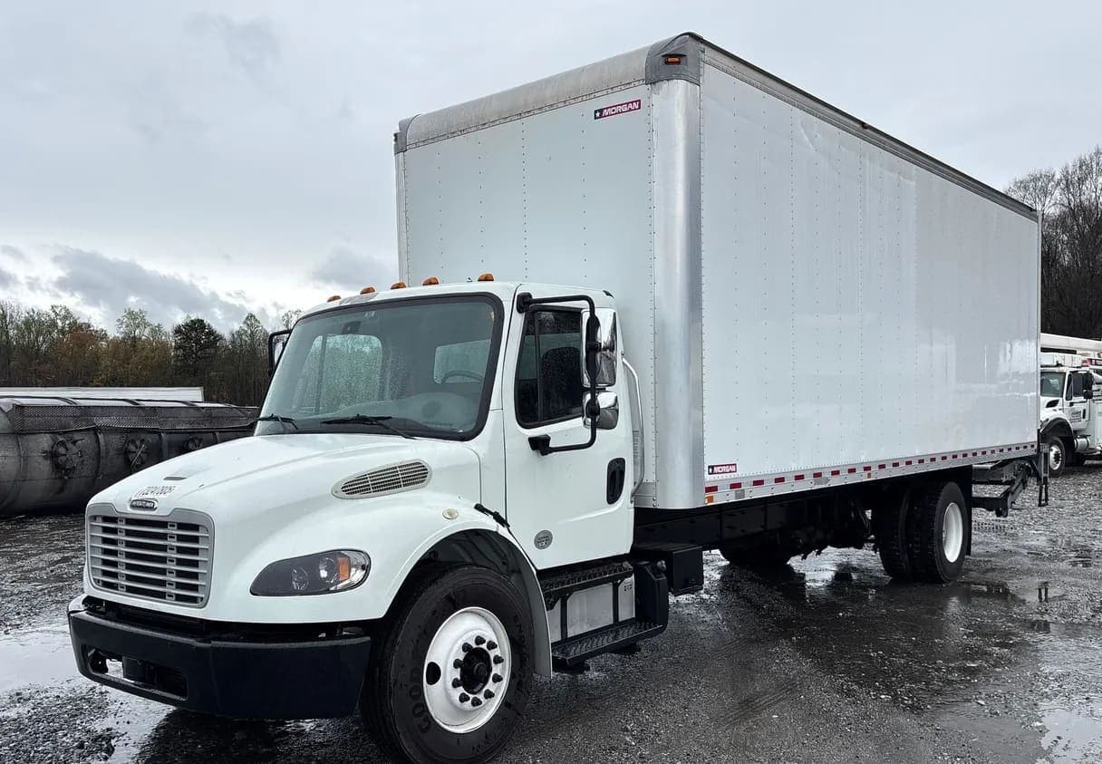 2019 Freightliner Business Class M2 Box Truck