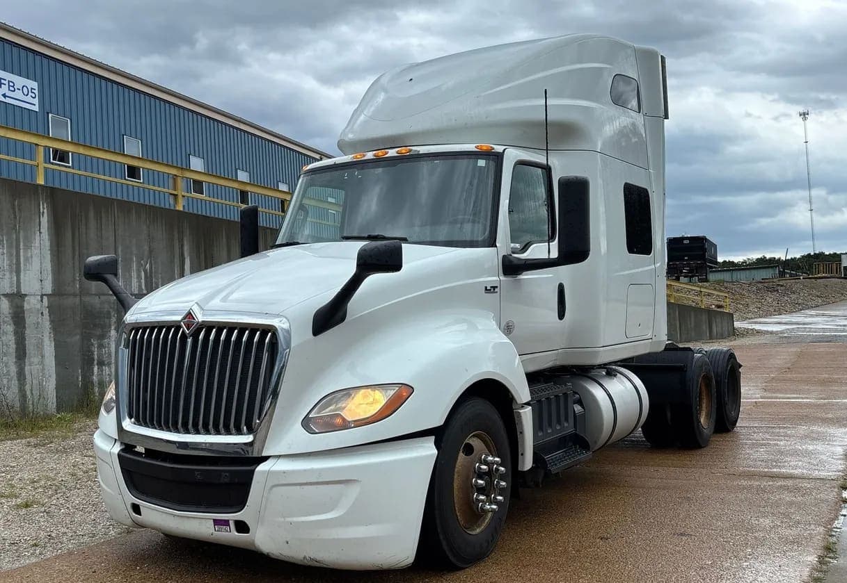 2018 International LT625 Semi Truck